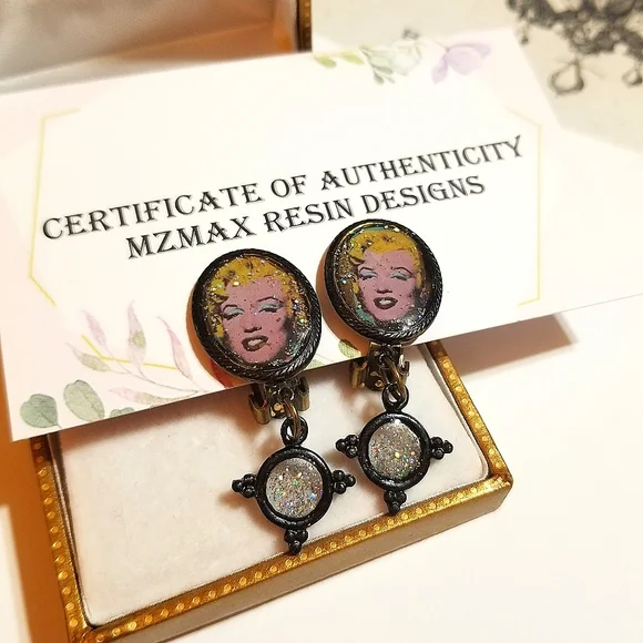 MARILYN  MONROE  MzMax Resin Designs Beautiful Clip on Earrings - Picture 5 of 7
